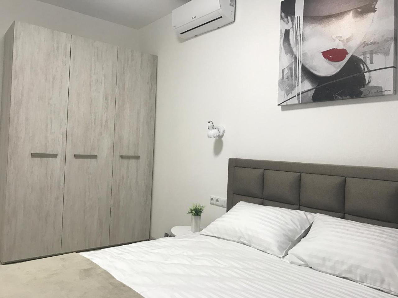 Святобор Lux Apartments Kiev Dış mekan fotoğraf